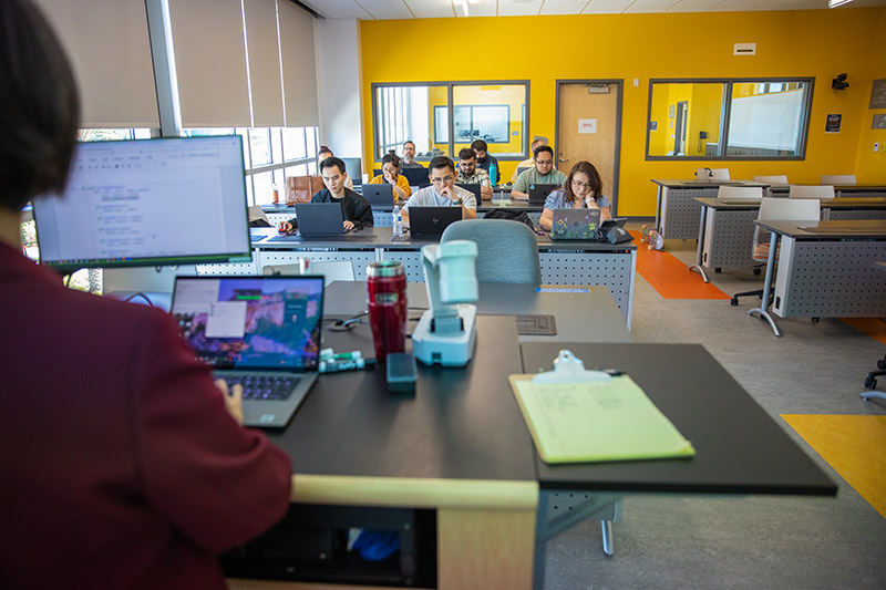 Students in CSIT class