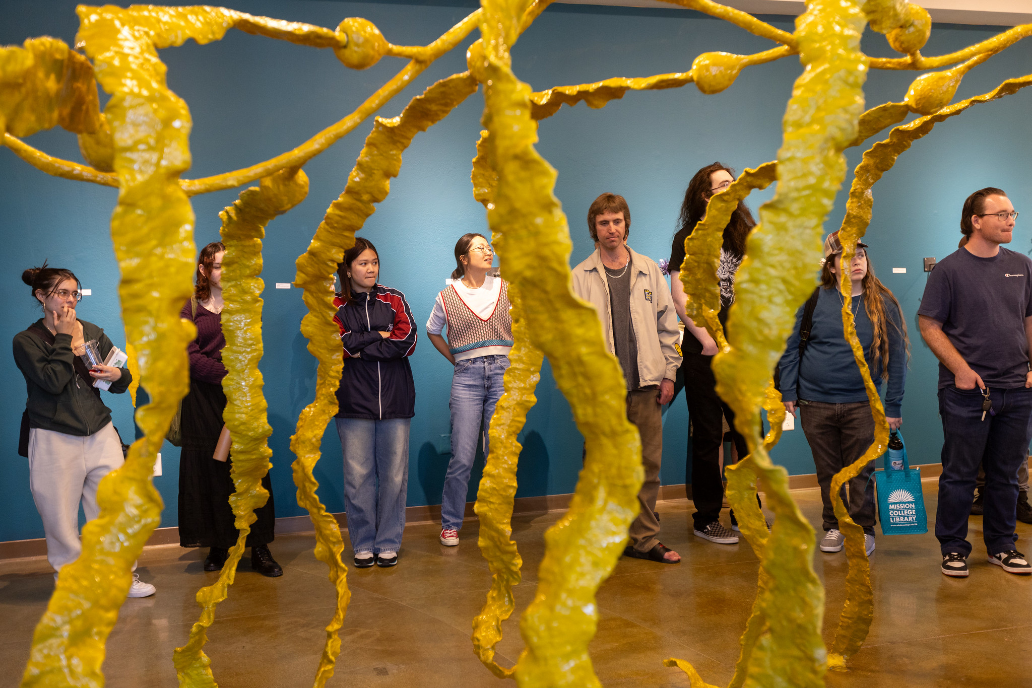 People in the Vargas Art Gallery