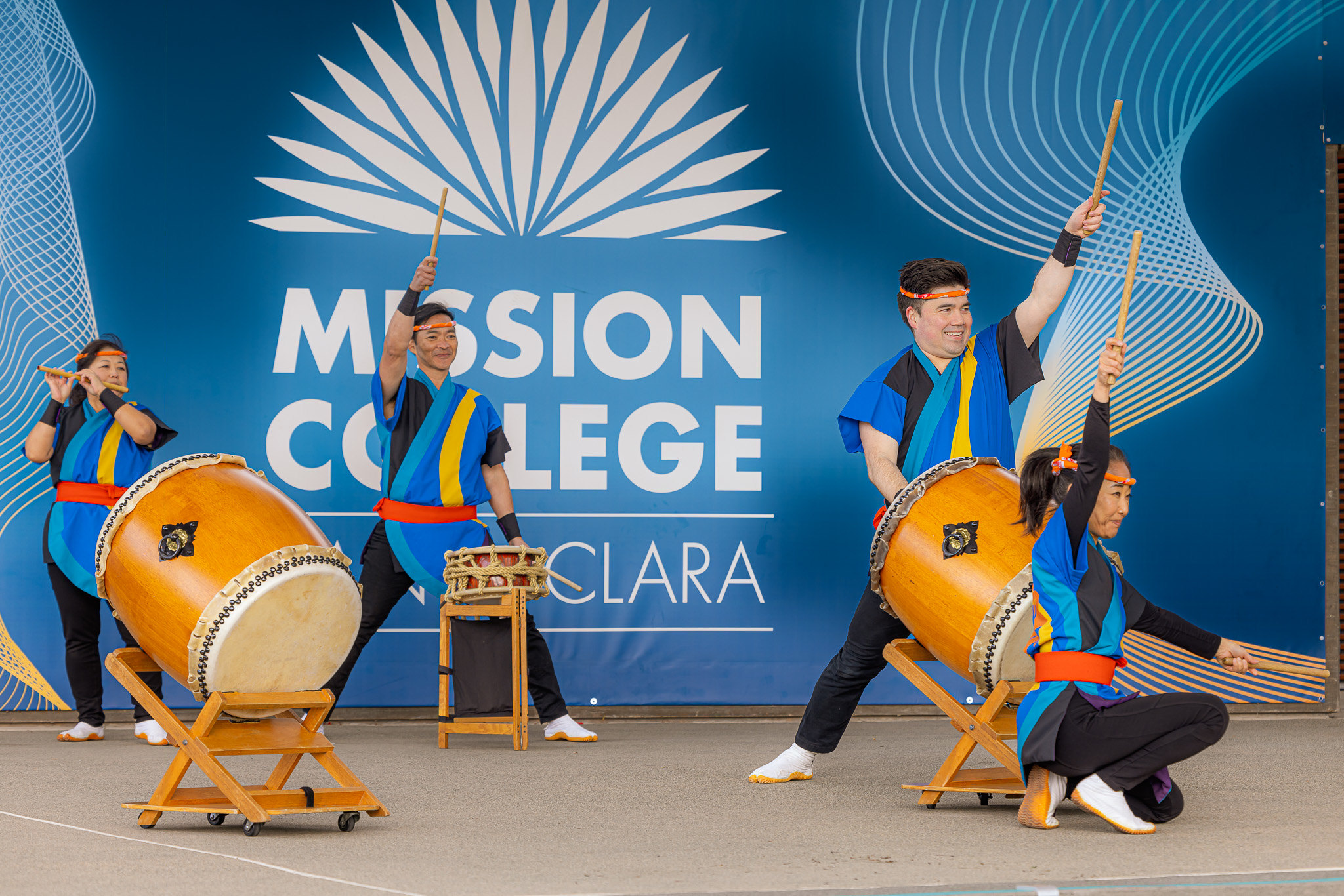 International Students playing taiko drums