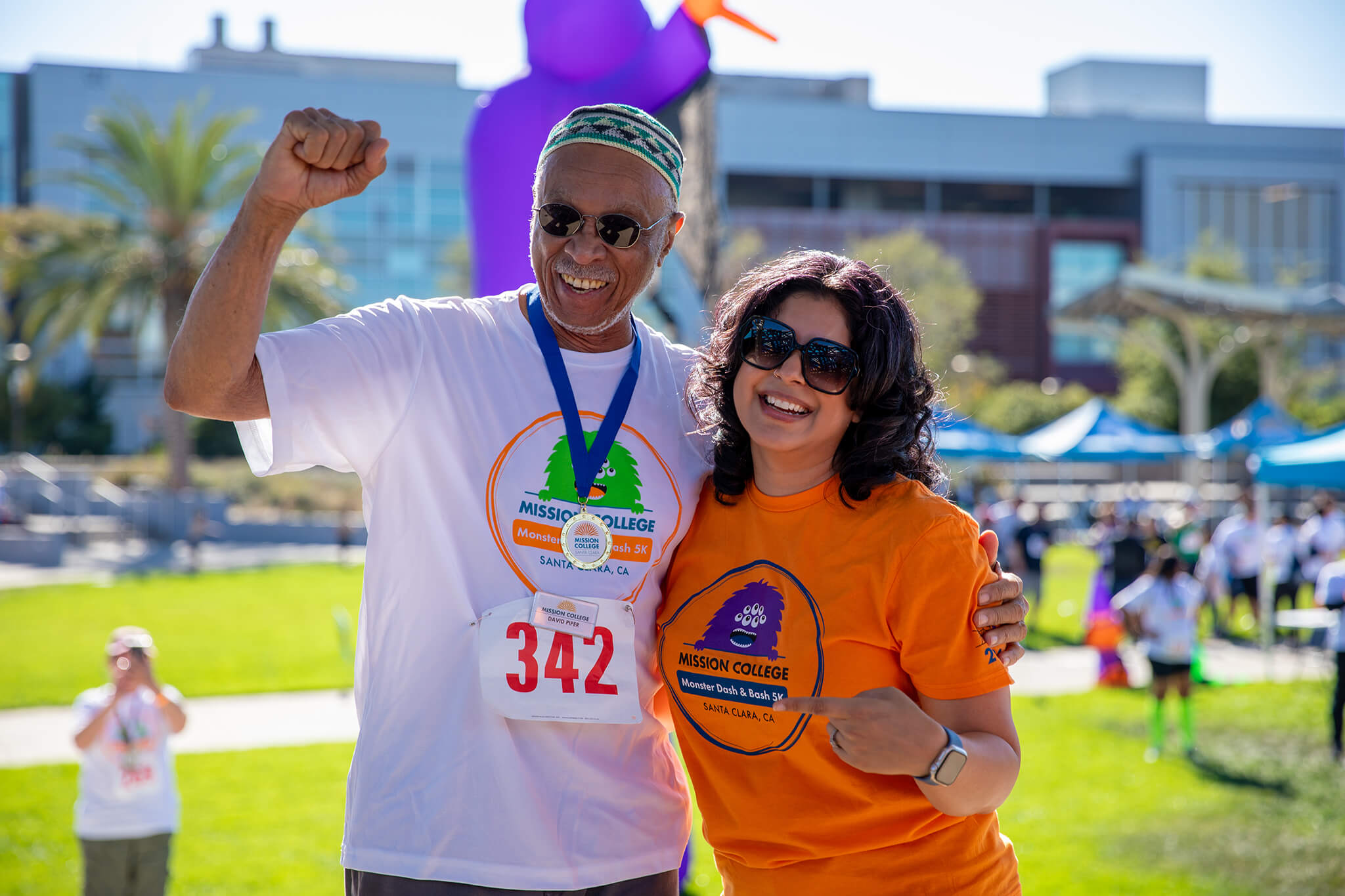 Seher Awan with faculty member