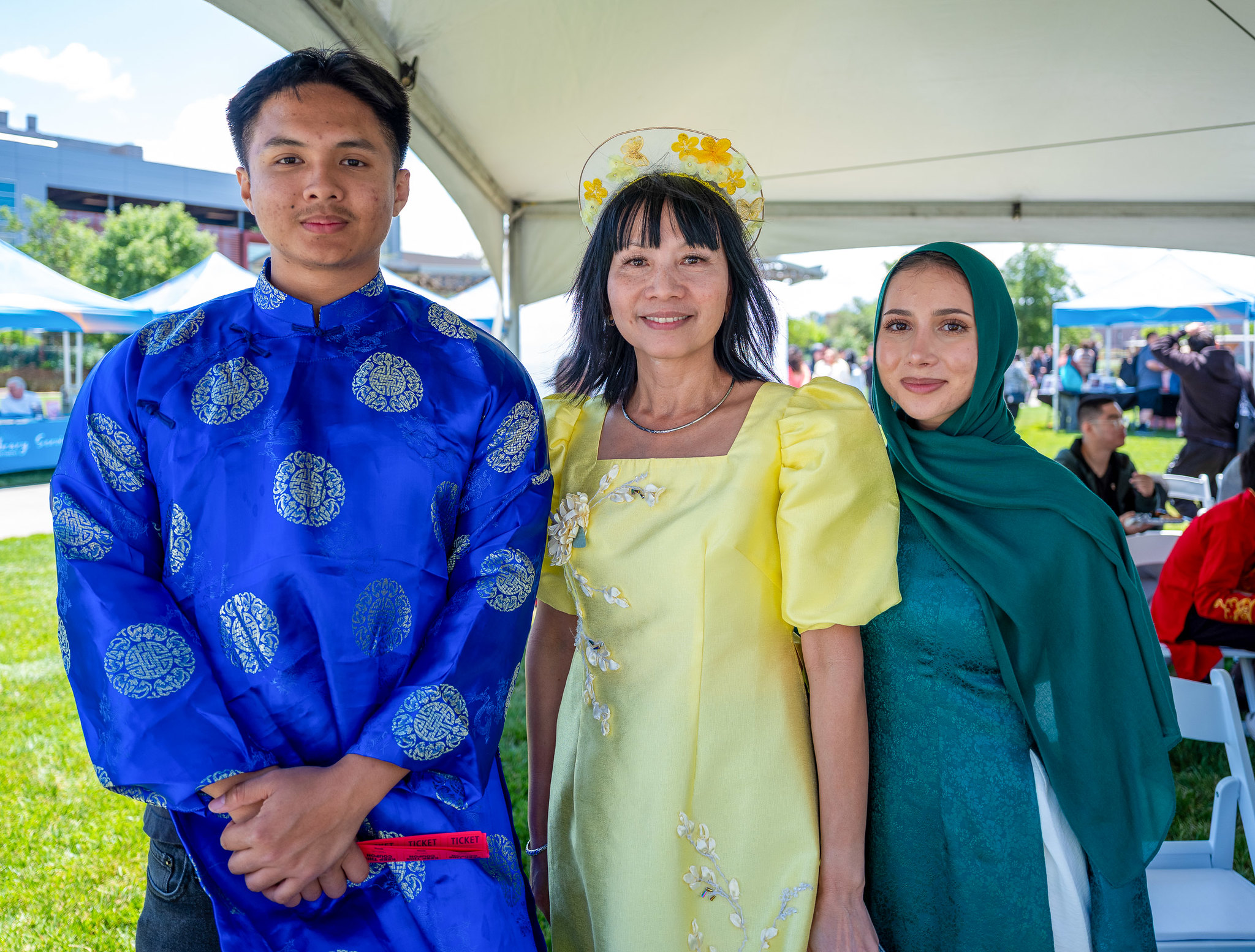 APIDA students posing for picture with faculty member
